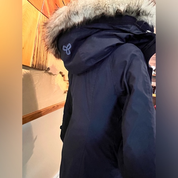 Aritzia Summit Parka sz XS - Picture 9 of 11